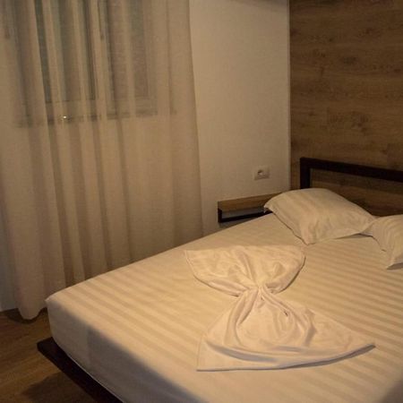 Apartament Stefani Sarandë Exterior foto